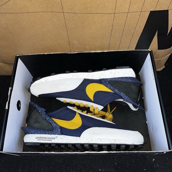 NEW Nike Daybreak Undercover CJ3295 400 Obsidian Gold Men Size 9, Women 10.5 main image 6